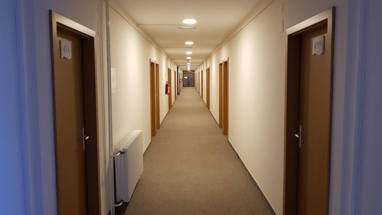 Hotel Zagreb Split Bagian luar foto